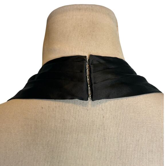 Superdown black satin halter blouse size Small - Picture 8 of 10